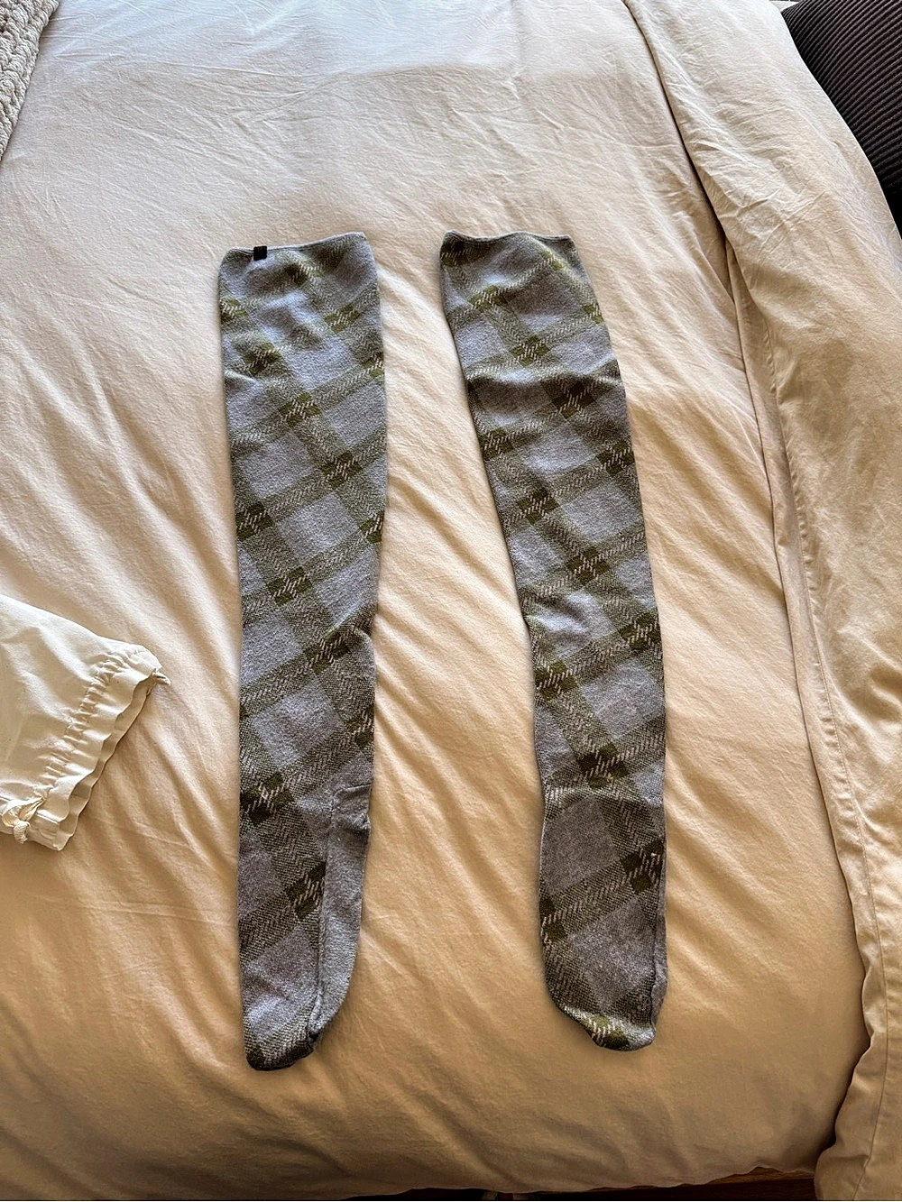 Isa Boulder Argyle Long Socks Gray & Green